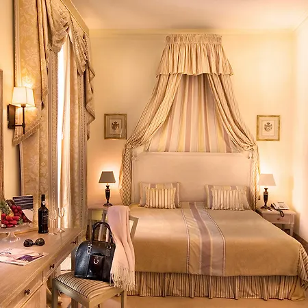 Отель Real Palacio 5*