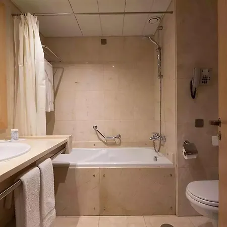 Real Palacio מלון