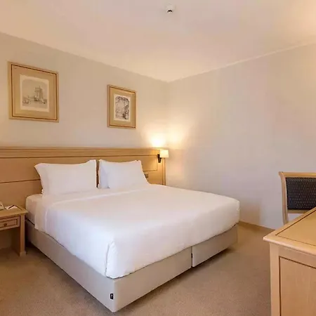 Real Palacio מלון 5*