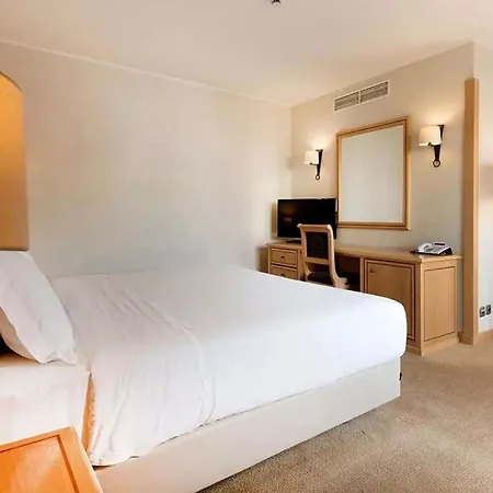 מלון Real Palacio 5*