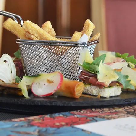 Real Palacio מלון