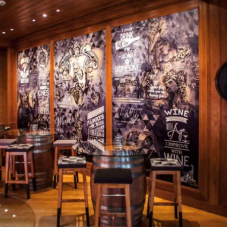 מלון Real Palacio