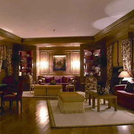 מלון Real Palacio