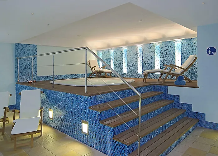 Real Palacio Szálloda