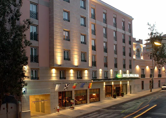 Real Palacio Szálloda 5*